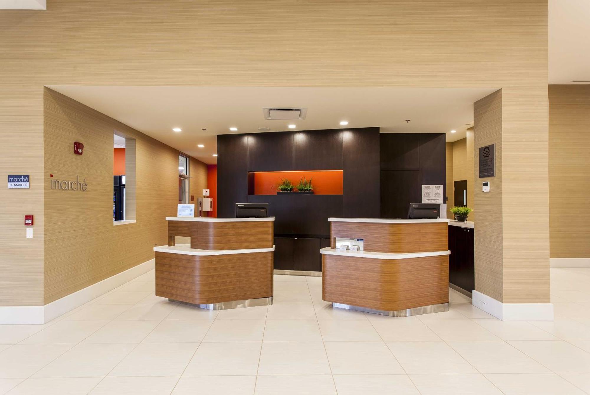 Courtyard By Marriott Montreal West Island/Baie D'Urfe Hotel Buitenkant foto