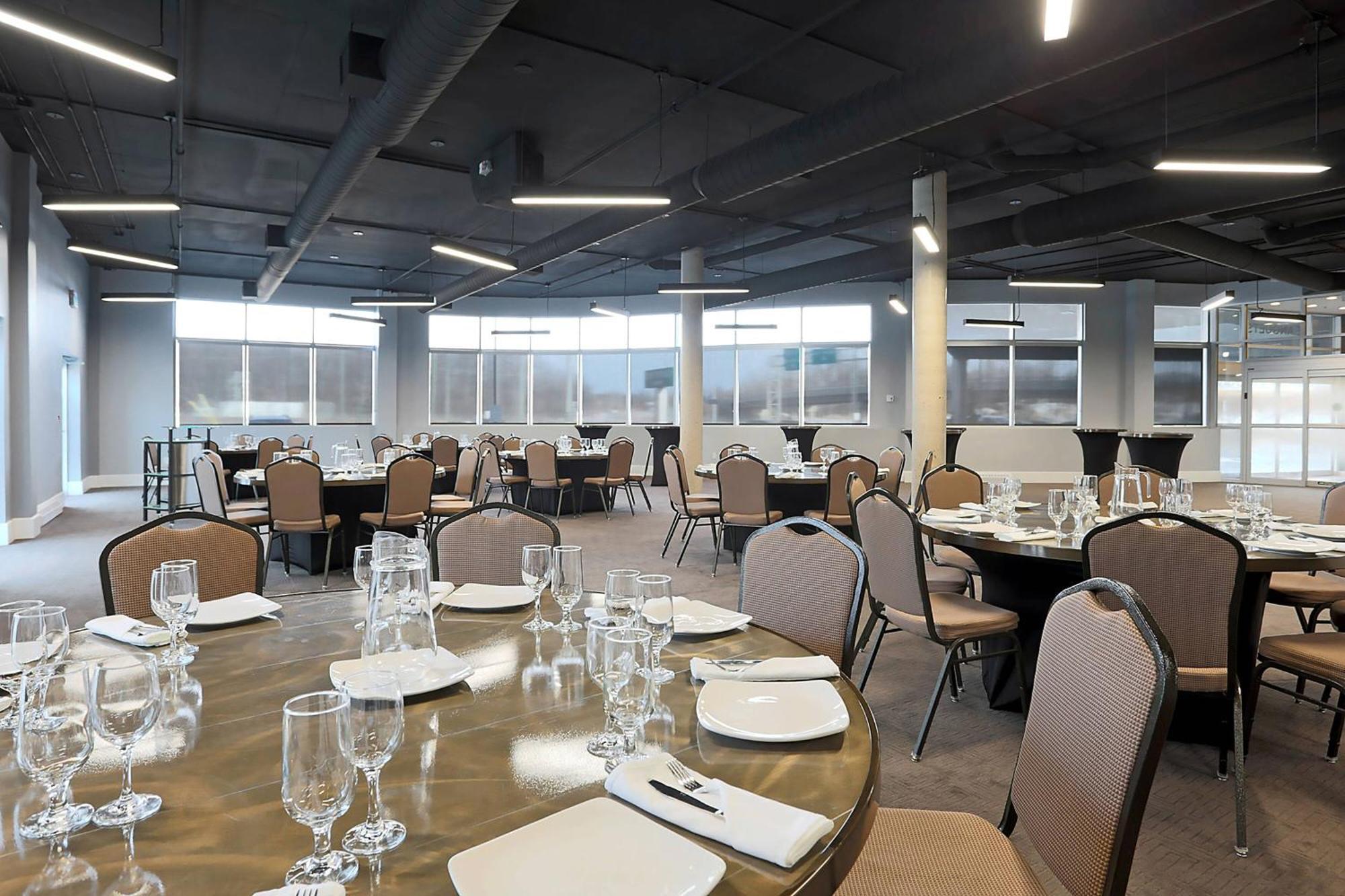 Courtyard By Marriott Montreal West Island/Baie D'Urfe Hotel Buitenkant foto