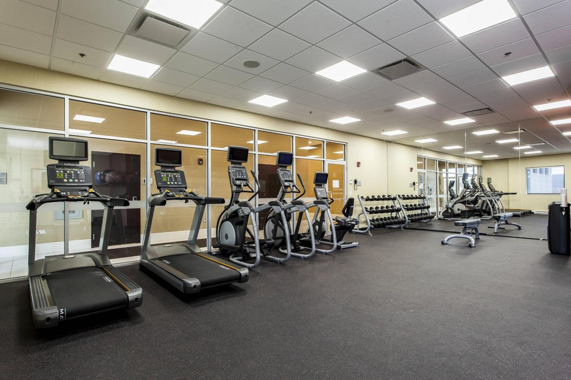 Courtyard By Marriott Montreal West Island/Baie D'Urfe Hotel Buitenkant foto