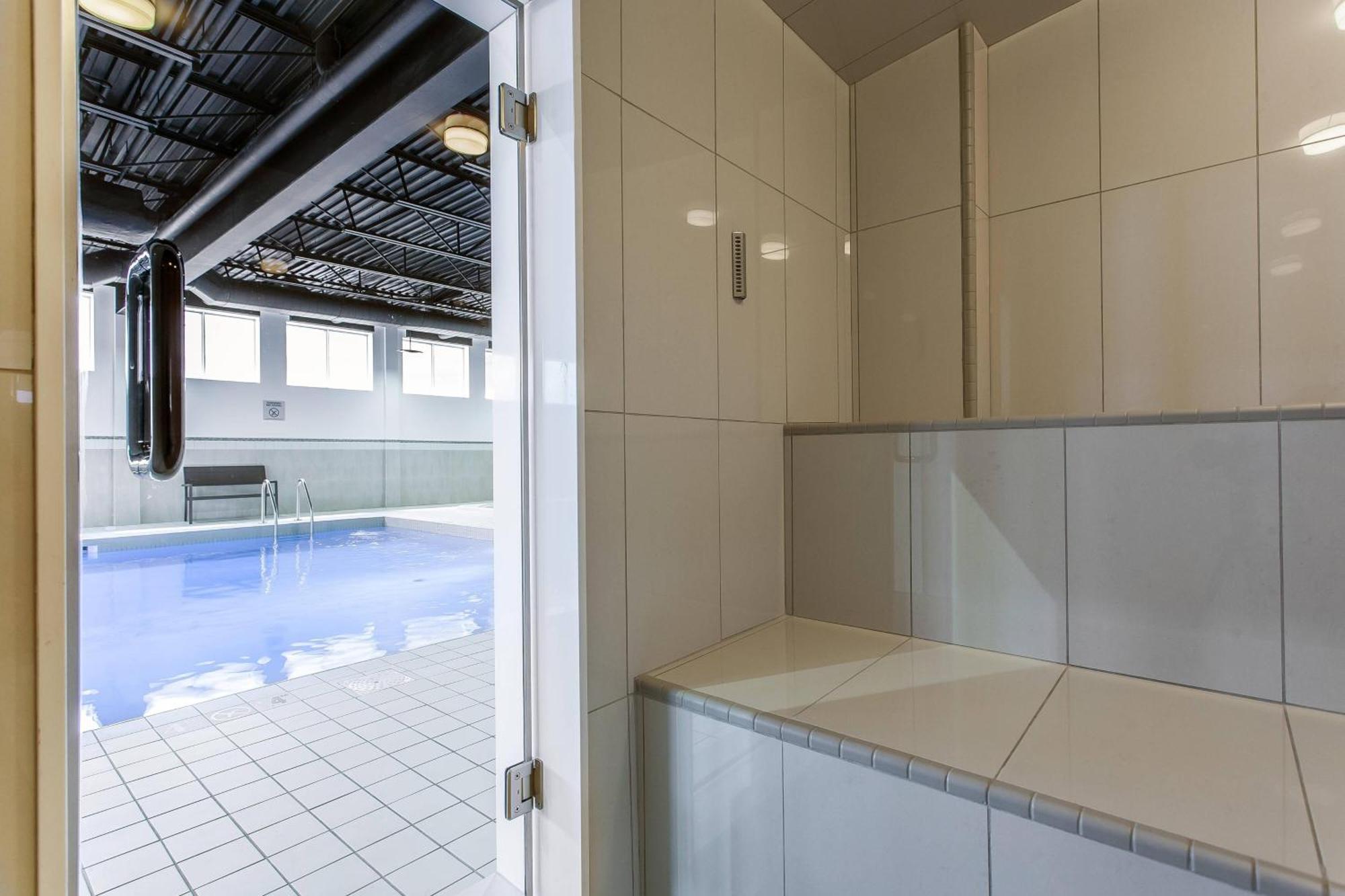 Courtyard By Marriott Montreal West Island/Baie D'Urfe Hotel Buitenkant foto