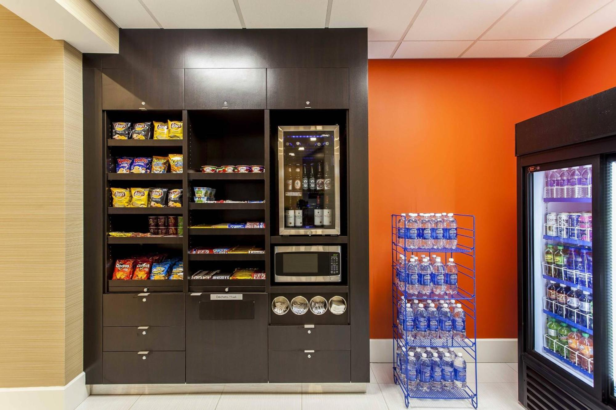 Courtyard By Marriott Montreal West Island/Baie D'Urfe Hotel Buitenkant foto