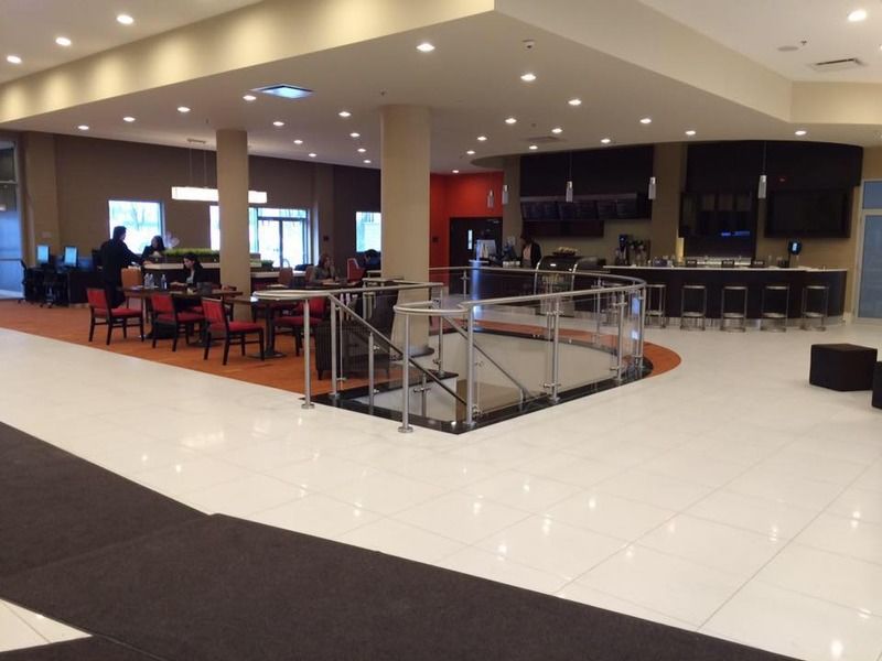 Courtyard By Marriott Montreal West Island/Baie D'Urfe Hotel Buitenkant foto
