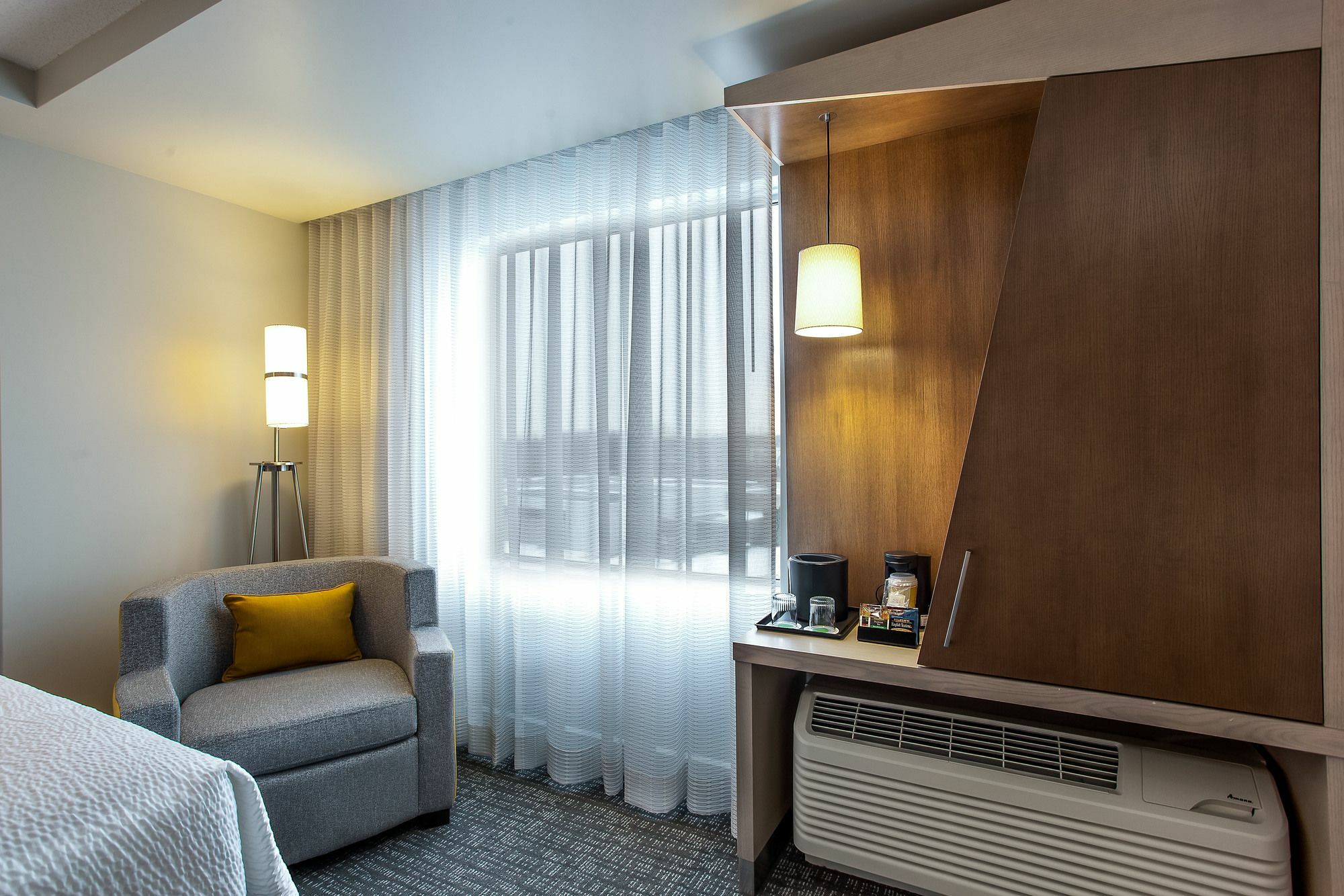 Courtyard By Marriott Montreal West Island/Baie D'Urfe Hotel Buitenkant foto